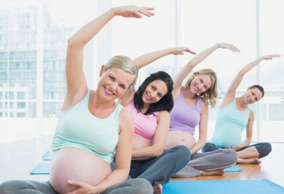 了解产前准备,学习孕期瑜伽,这里的孕妈课堂好热闹